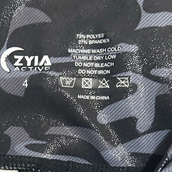 Zyia Active Camo Metallic Pocket Light n Tight Hi-Rise Leggings Size 4 - Picture 7 of 7
